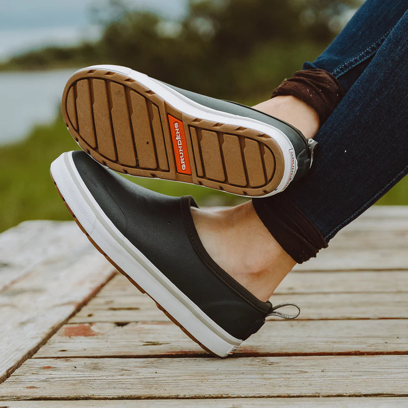 Grundens Women's Deck-Boss Shorty Sherpa