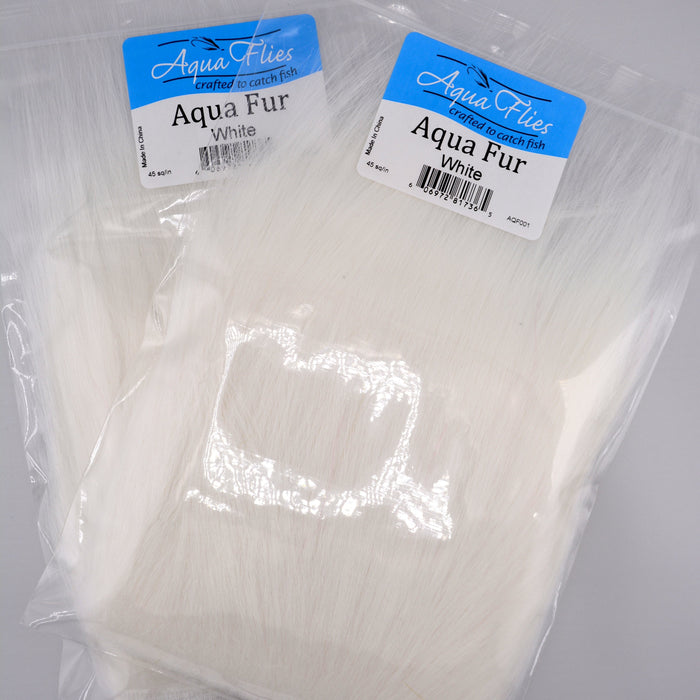 Aqua Fur fly tying material in White – synthetic dubbing fiber with natural movement and vibrant color.