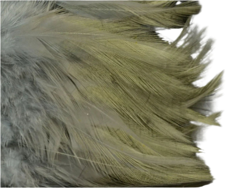 Heron gray Fish Hunter Saddle Hackle – soft, neutral-toned hackle feathers for subtle streamers, spey flies, and natural-looking wings.