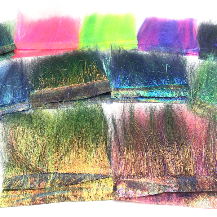 Ice Dub Minnow Back Shimmer Fringe by Hareline – flashy synthetic fringe with Ice Dub fibers, perfect for minnow backs, lateral lines, wings, and tails on streamers, baitfish, and predator patterns.