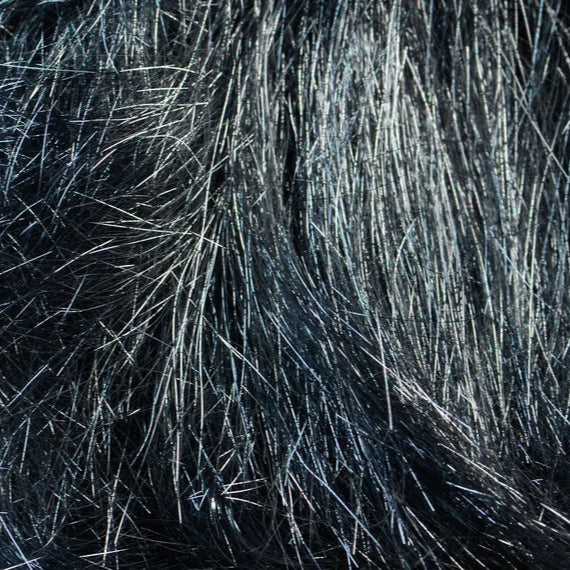 Hareline Ice Dub in Silver Grey – reflective synthetic dubbing ideal for adding flash and color to nymphs, emergers, and streamers.