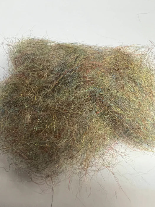 Dark Rainbow Scud-Lisios Dubbing – deep, shimmering multicolor blend ideal for flashy scud patterns.