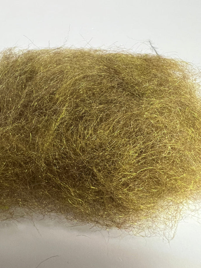 Olive Scud-Lisios Dubbing – classic natural olive shade with fine sparkle for nymphs and scuds.