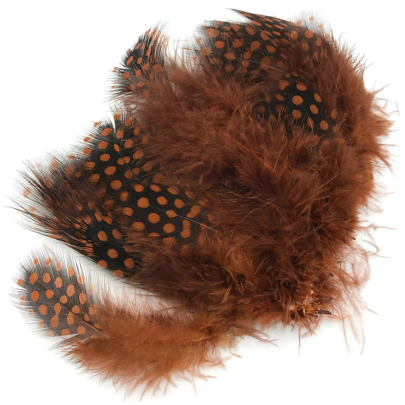 Hareline Strung Guinea Feather in Rusty Brown – warm rust-toned feather with speckles, ideal for autumn-themed or natural fly patterns.