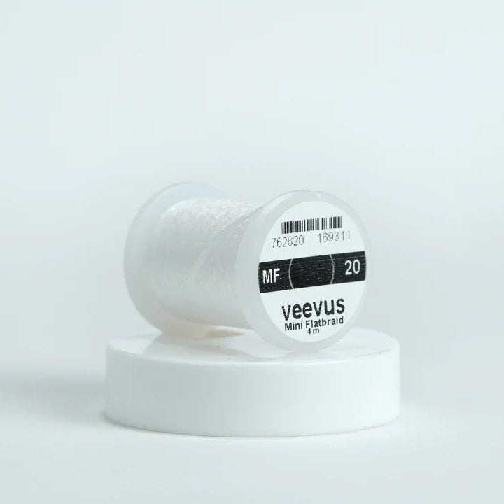 Veevus Mini Flat Braid in White Pearl – adds a flat, highly reflective shimmer to fly patterns. Perfect for bodies, tags, and ribbing with a modern flash in white pearl.