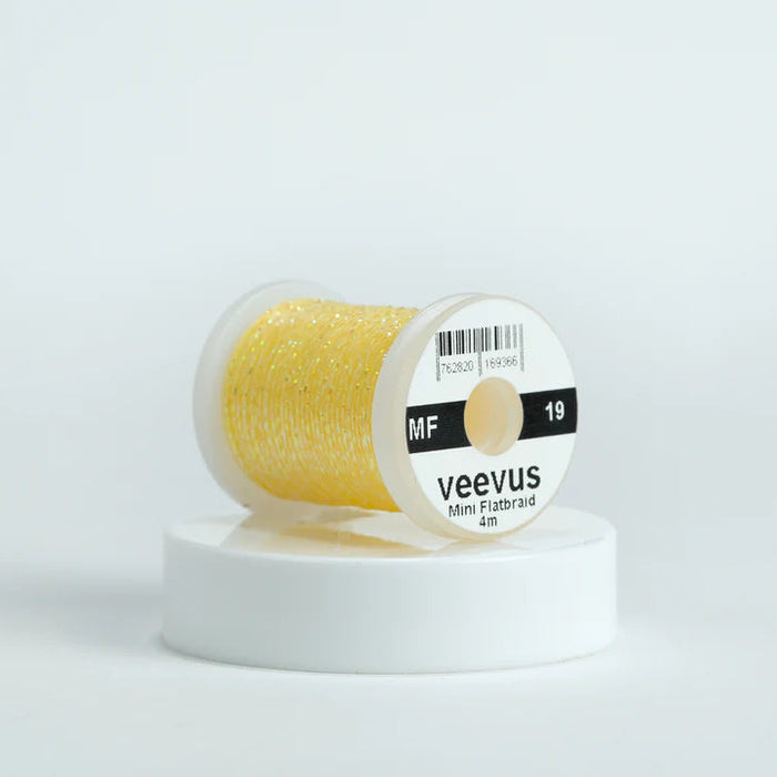 Veevus Mini Flat Braid in Teal Blue Pearl – adds a flat, highly reflective shimmer to fly patterns. Perfect for bodies, tags, and ribbing with a modern flash in teal blue pearl.