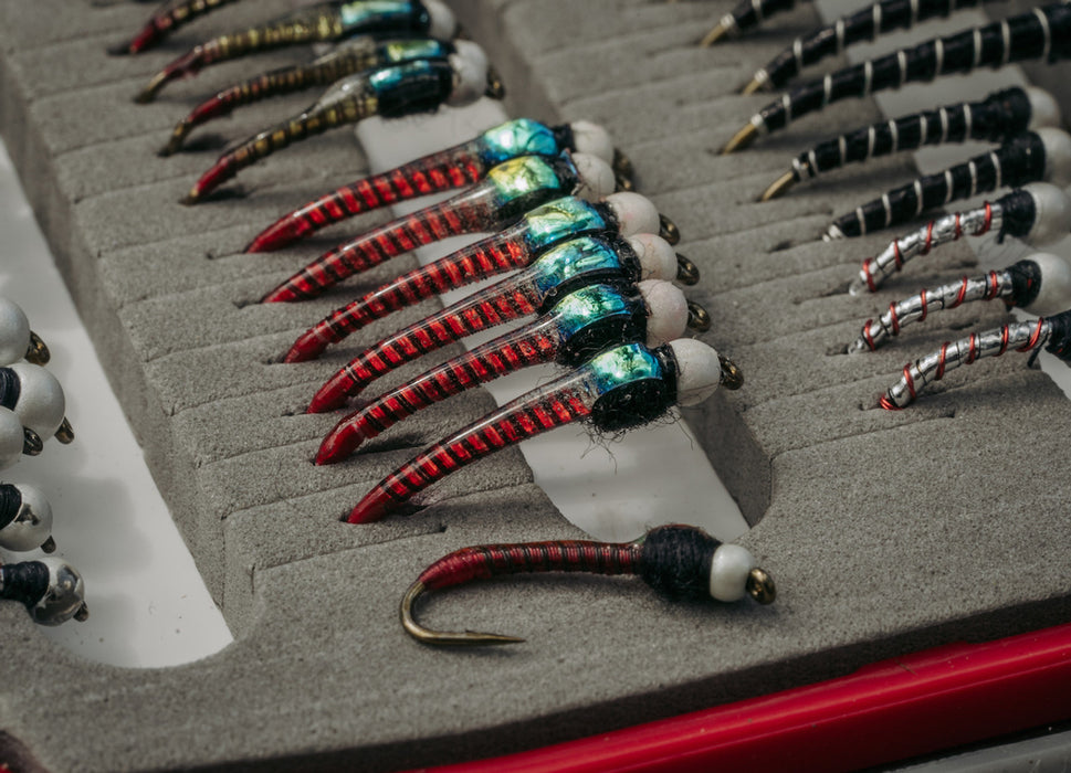 Tiemco TMC2302 humped shank hooks – 25-pack of 2X long, curved shank hooks ideal for tying extended-body dries, terrestrials, and realistic caddis or stonefly patterns.